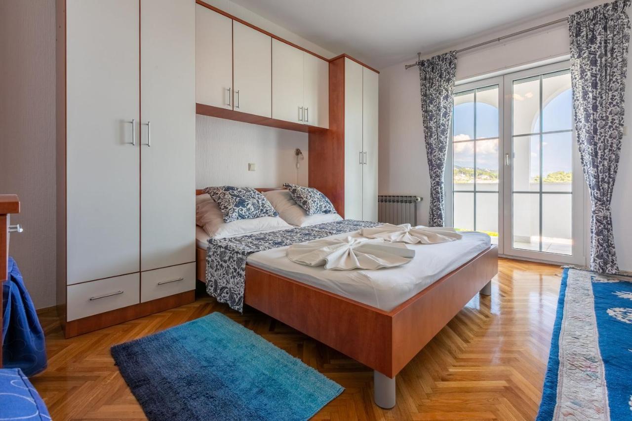 Apartments Vila Antula Banjol Екстер'єр фото