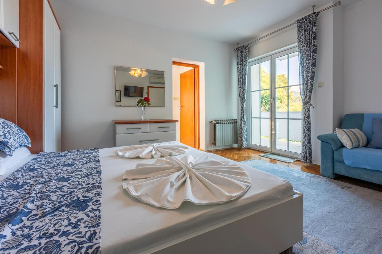 Apartments Vila Antula Banjol Екстер'єр фото