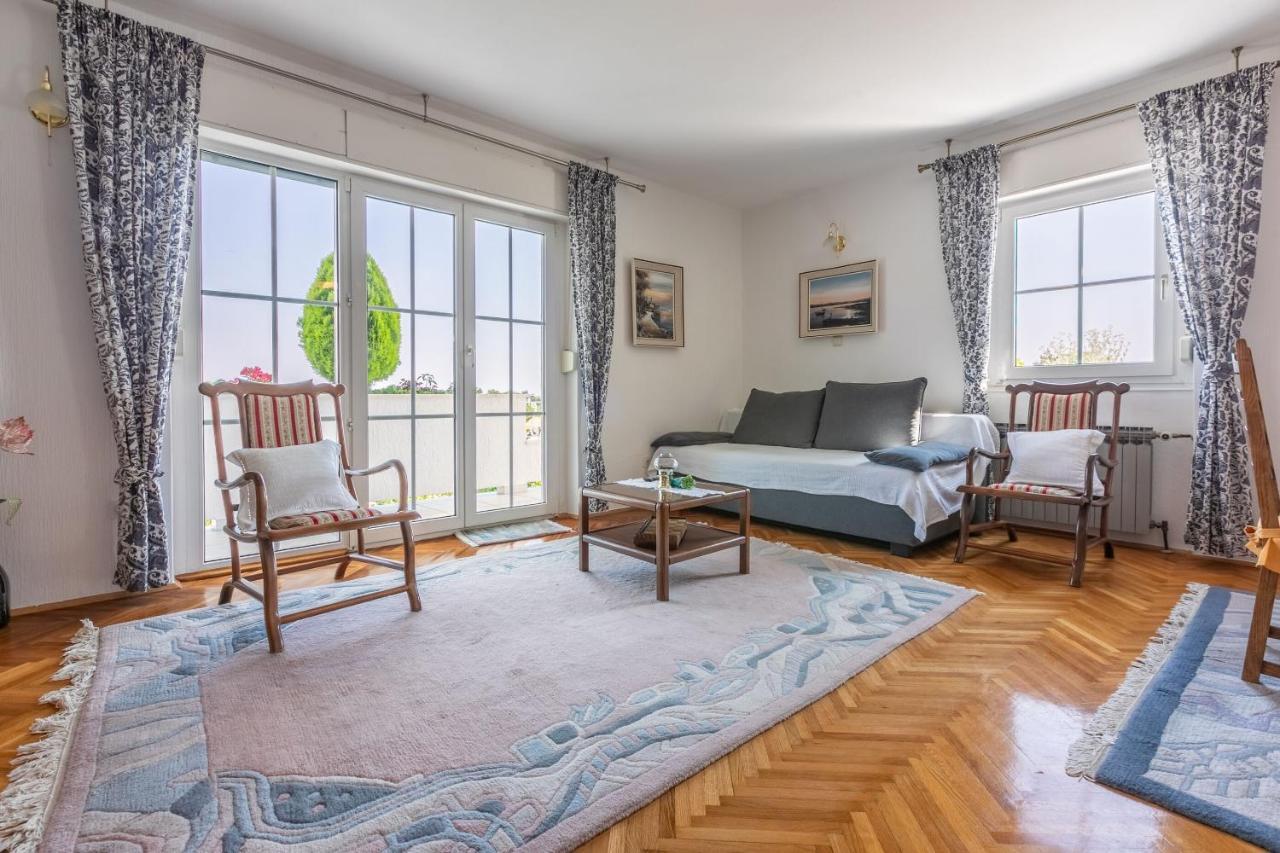 Apartments Vila Antula Banjol Екстер'єр фото